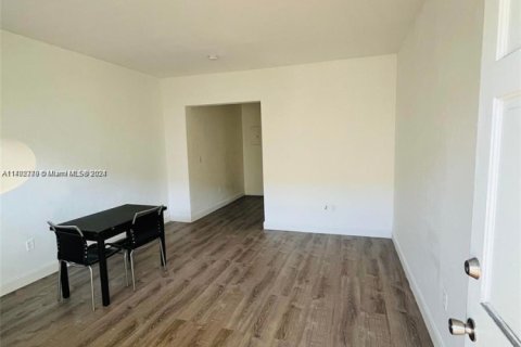 Condo in Miami Beach, Florida  № 1860593 - photo 4