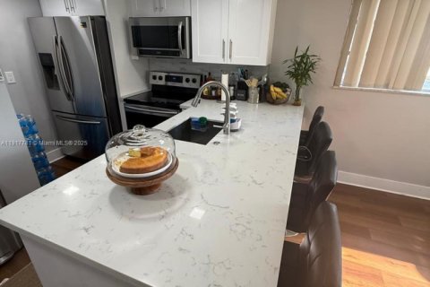 Touwnhouse à vendre à Tamarac, Floride: 3 chambres, 114.27 m2 № 2054349 - photo 7