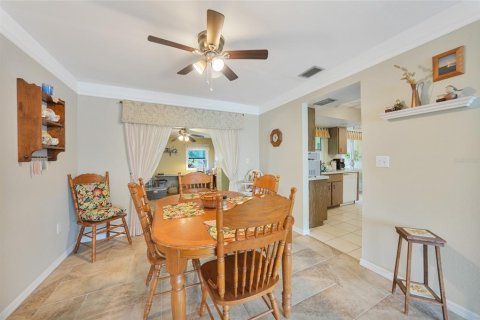 Villa ou maison à vendre à Port Charlotte, Floride: 2 chambres, 142.33 m2 № 2316760 - photo 13