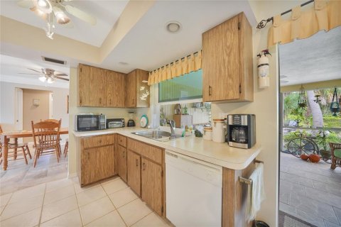 Villa ou maison à vendre à Port Charlotte, Floride: 2 chambres, 142.33 m2 № 2316760 - photo 9