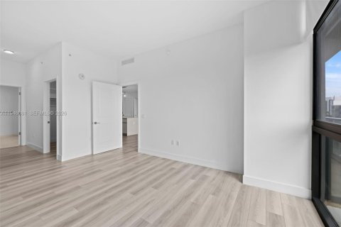 Condo in Hallandale Beach, Florida, 2 bedrooms  № 2002973 - photo 14