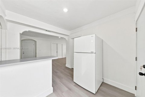 Apartment in Miami, Florida 3 bedrooms, 260.87 sq.m. № 2265311 - photo 26
