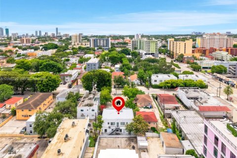 Apartment in Miami, Florida 3 bedrooms, 260.87 sq.m. № 2265311 - photo 11