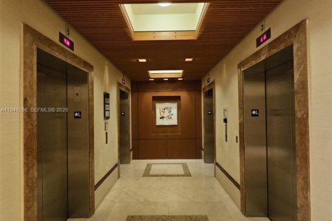 Купить кондоминиум в Майами, Флорида 2 спальни, 127.09м2, № 2088995 - фото 4