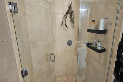 Купить кондоминиум в Майами, Флорида 2 спальни, 127.09м2, № 2088995 - фото 14