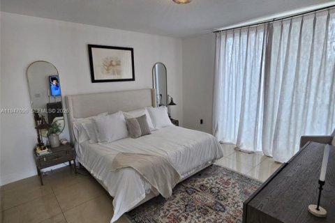 Купить кондоминиум в Майами, Флорида 2 спальни, 127.09м2, № 2088995 - фото 17