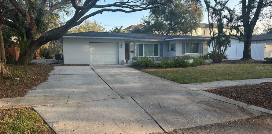 Casa en Saint Petersburg, Florida 2 dormitorios, 117.43 m2 № 1582077