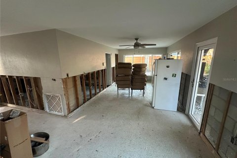 Casa en venta en Saint Petersburg, Florida, 2 dormitorios, 117.43 m2 № 1582077 - foto 5