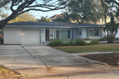 Casa en venta en Saint Petersburg, Florida, 2 dormitorios, 117.43 m2 № 1582077 - foto 2