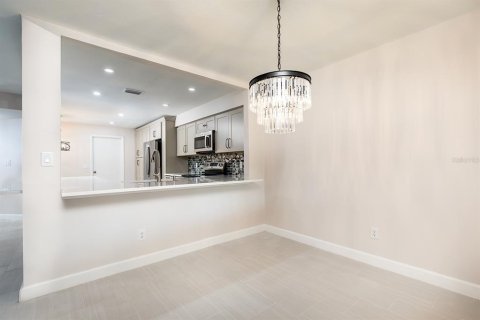 Touwnhouse à vendre à Orlando, Floride: 3 chambres, 161.84 m2 № 1899927 - photo 9
