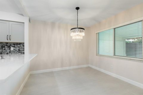 Touwnhouse à vendre à Orlando, Floride: 3 chambres, 161.84 m2 № 1899927 - photo 8
