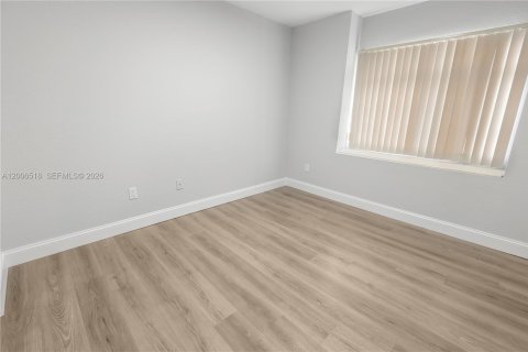 Adosado en alquiler en Sunrise, Florida, 3 dormitorios, 150.41 m2 № 2071111 - foto 13