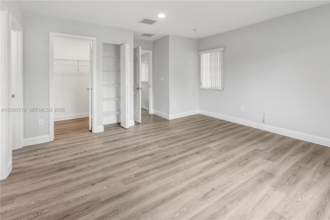 Adosado en alquiler en Sunrise, Florida, 3 dormitorios, 150.41 m2 № 2071111 - foto 7