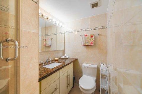 Copropriété à louer à Hallandale Beach, Floride: 1 chambre, 80.82 m2 № 2089455 - photo 15