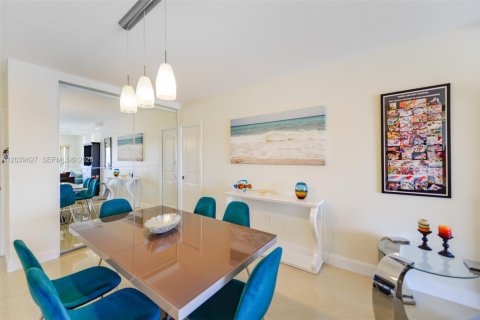 Copropriété à louer à Hallandale Beach, Floride: 1 chambre, 80.82 m2 № 2089455 - photo 19