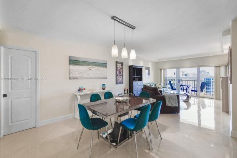 Copropriété à louer à Hallandale Beach, Floride: 1 chambre, 80.82 m2 № 2089455 - photo 29