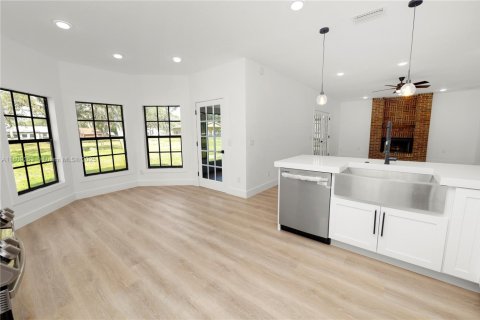 Casa en venta en Plant City, Florida, 4 dormitorios № 1749817 - foto 9