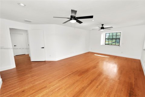 Casa en venta en Plant City, Florida, 4 dormitorios № 1749817 - foto 29