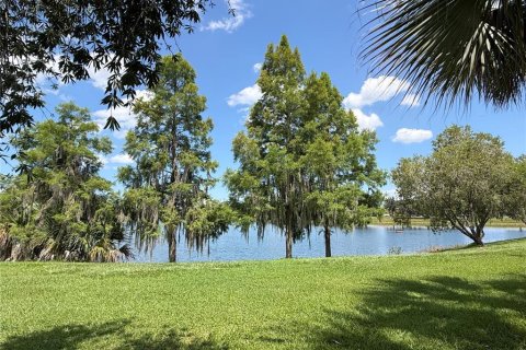 Villa ou maison à vendre à Kissimmee, Floride: 2 chambres, 142.98 m2 № 2203125 - photo 3