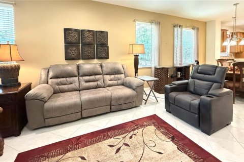 Villa ou maison à vendre à Kissimmee, Floride: 2 chambres, 142.98 m2 № 2203125 - photo 8