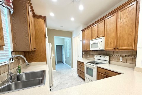 Villa ou maison à vendre à Kissimmee, Floride: 2 chambres, 142.98 m2 № 2203125 - photo 11