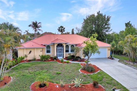 Villa ou maison à vendre à Port Charlotte, Floride: 3 chambres, 171.96 m2 № 1725259 - photo 2