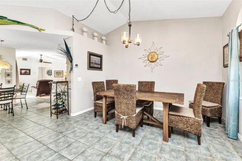 Villa ou maison à vendre à Port Charlotte, Floride: 3 chambres, 171.96 m2 № 1725259 - photo 4