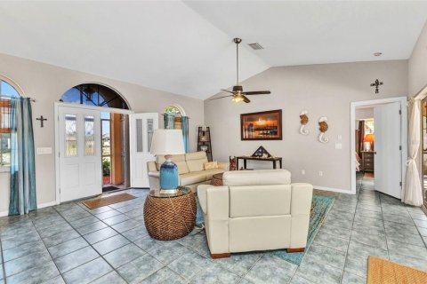Villa ou maison à vendre à Port Charlotte, Floride: 3 chambres, 171.96 m2 № 1725259 - photo 6