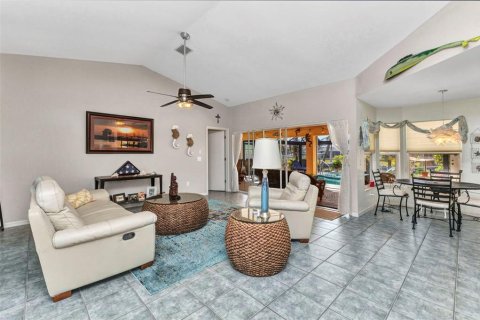 Villa ou maison à vendre à Port Charlotte, Floride: 3 chambres, 171.96 m2 № 1725259 - photo 8