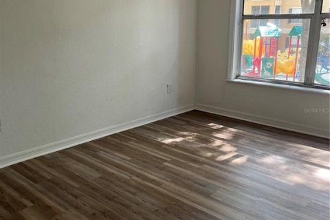 Condo in Orlando, Florida, 3 bedrooms  № 1759970 - photo 15