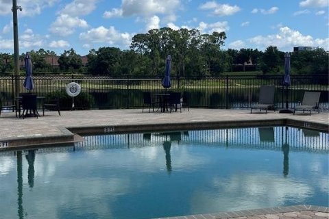 Condo in Orlando, Florida, 3 bedrooms  № 1759970 - photo 23