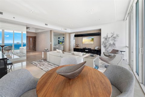 Condominio en venta en Sunny Isles Beach, Florida, 3 dormitorios, 257.15 m2 № 1764042 - foto 28