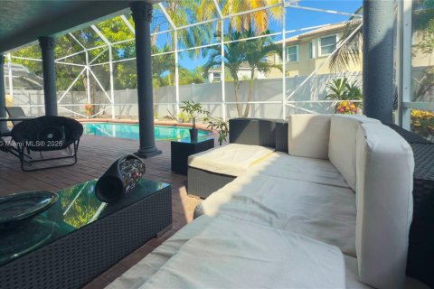 House in Miramar, Florida 5 bedrooms, 362.41 sq.m. № 1894265 - photo 15