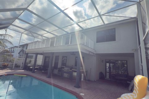 House in Miramar, Florida 5 bedrooms, 362.41 sq.m. № 1894265 - photo 17