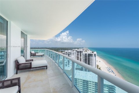 Copropriété à louer à Hollywood, Floride: 3 chambres, 284.47 m2 № 1698450 - photo 3