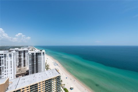 Copropriété à louer à Hollywood, Floride: 3 chambres, 284.47 m2 № 1698450 - photo 5