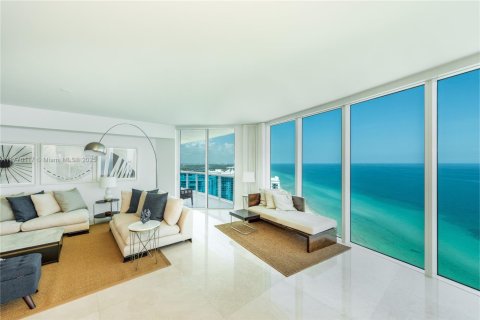 Copropriété à louer à Hollywood, Floride: 3 chambres, 284.47 m2 № 1698450 - photo 11