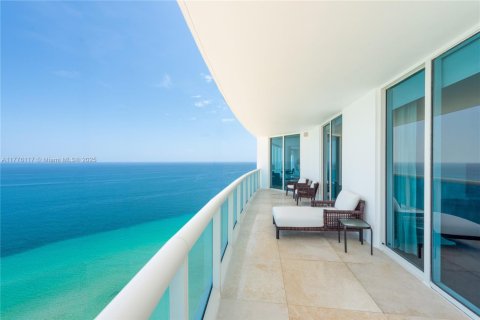 Copropriété à louer à Hollywood, Floride: 3 chambres, 284.47 m2 № 1698450 - photo 4