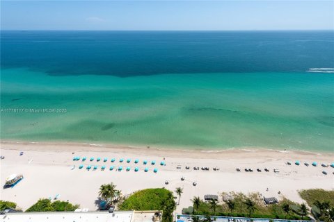 Copropriété à louer à Hollywood, Floride: 3 chambres, 284.47 m2 № 1698450 - photo 8