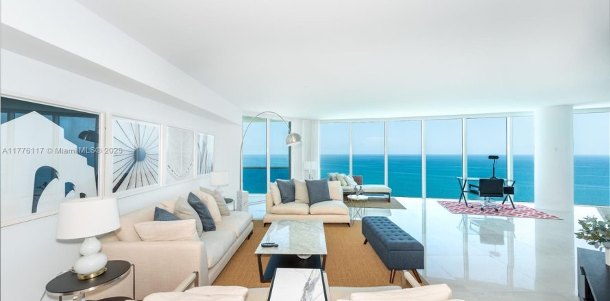 Condo à Hollywood, Floride, 3 chambres № 1698450