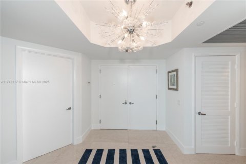Copropriété à louer à Hollywood, Floride: 3 chambres, 284.47 m2 № 1698450 - photo 17