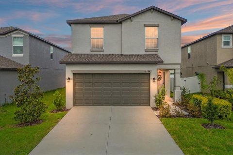 Villa ou maison à vendre à Zephyrhills, Floride: 4 chambres, 163.88 m2 № 1875935 - photo 1