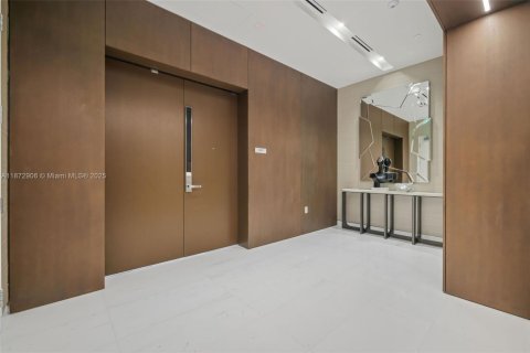 Copropriété à vendre à Miami, Floride: 5 chambres, 841.97 m2 № 1928876 - photo 7
