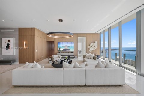 Copropriété à vendre à Miami, Floride: 5 chambres, 841.97 m2 № 1928876 - photo 14