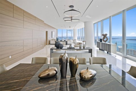 Copropriété à vendre à Miami, Floride: 5 chambres, 841.97 m2 № 1928876 - photo 22
