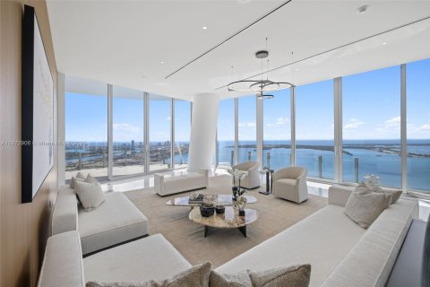 Copropriété à vendre à Miami, Floride: 5 chambres, 841.97 m2 № 1928876 - photo 25