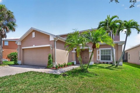 Villa ou maison à vendre à Lehigh Acres, Floride: 5 chambres, 302.49 m2 № 2330099 - photo 2