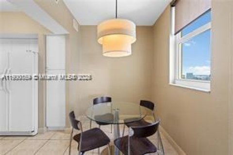 Copropriété à vendre à Sunny Isles Beach, Floride: 3 chambres, 172.8 m2 № 2014895 - photo 15