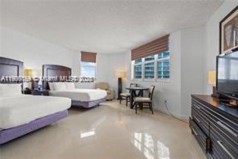 Copropriété à vendre à Sunny Isles Beach, Floride: 3 chambres, 172.8 m2 № 2014895 - photo 23