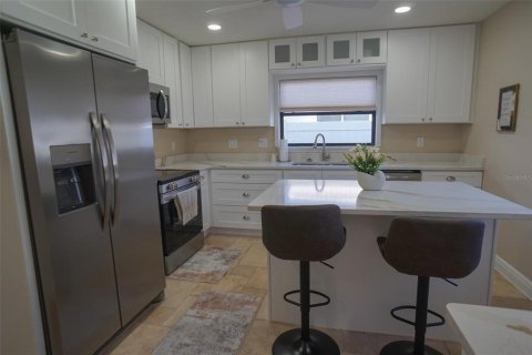 Villa ou maison à louer à Clearwater, Floride: 3 chambres, 191.01 m2 № 2096950 - photo 27